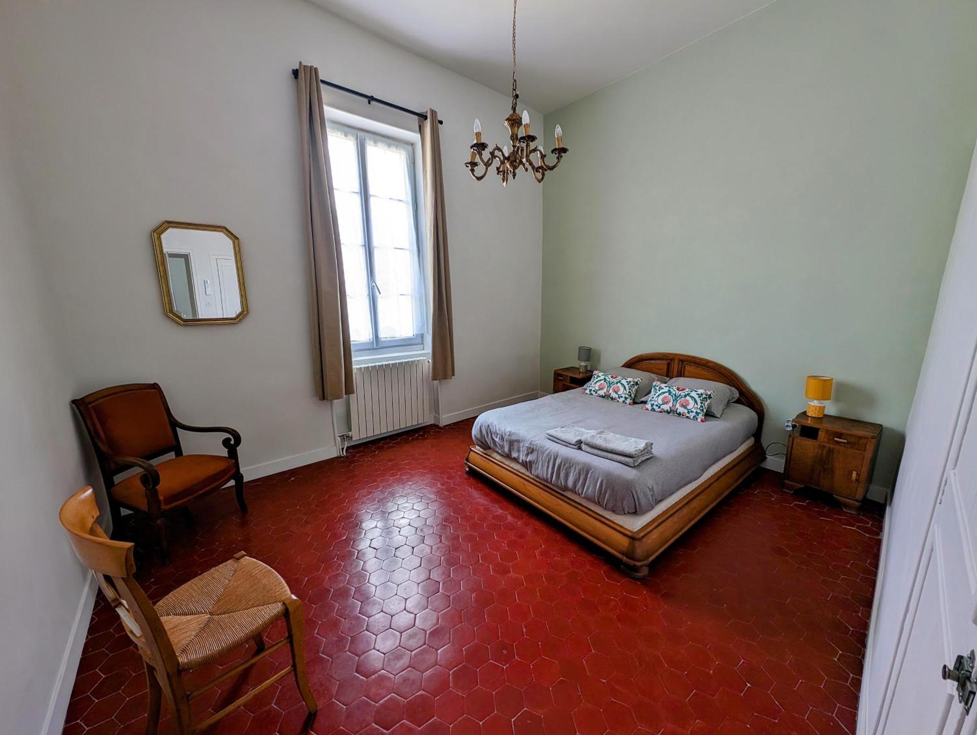 Maison De Style Tout Confort, Position Ideale, Avec Clim Et Petit Exterieur 奥朗日 外观 照片