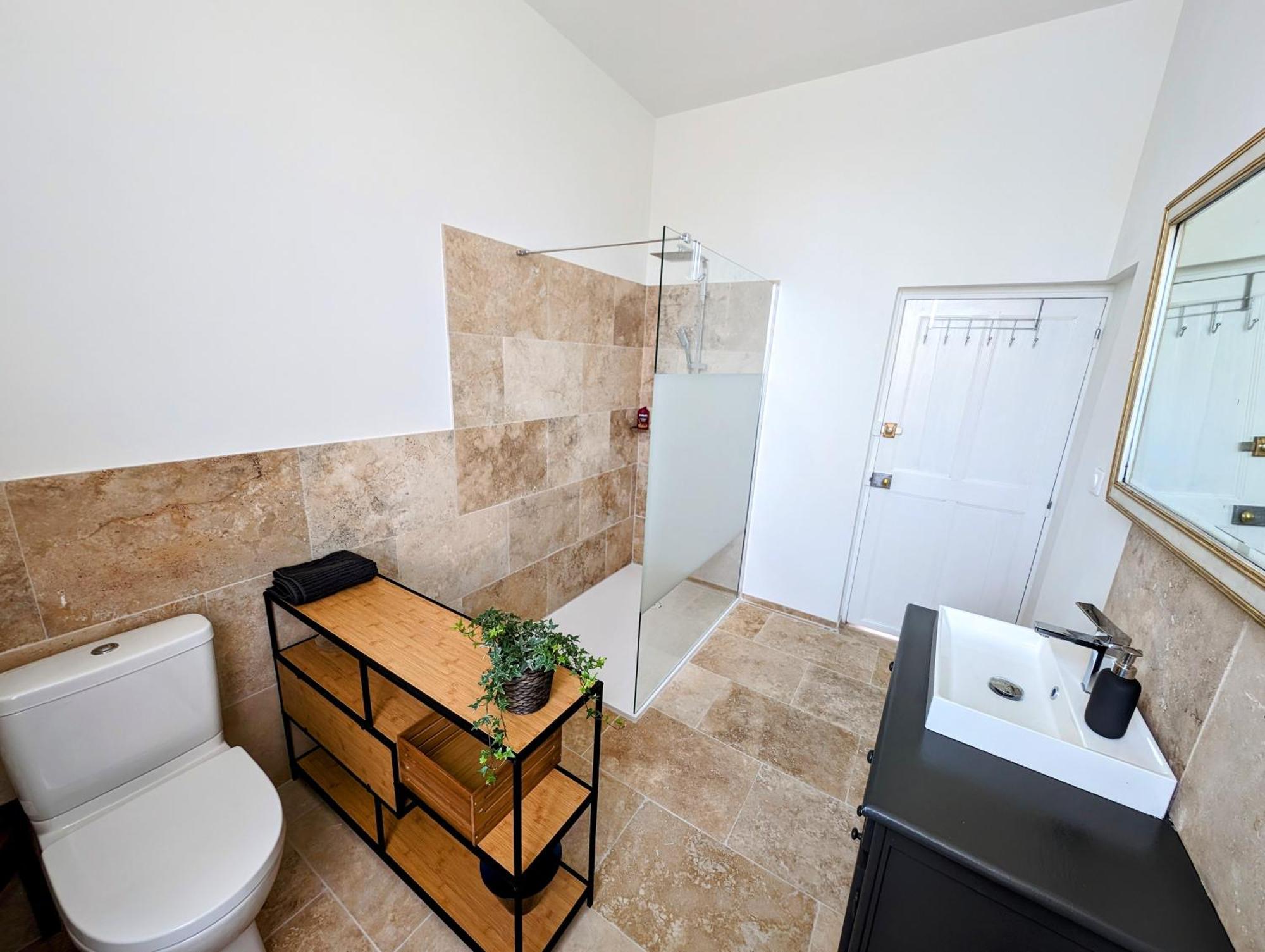 Maison De Style Tout Confort, Position Ideale, Avec Clim Et Petit Exterieur 奥朗日 外观 照片